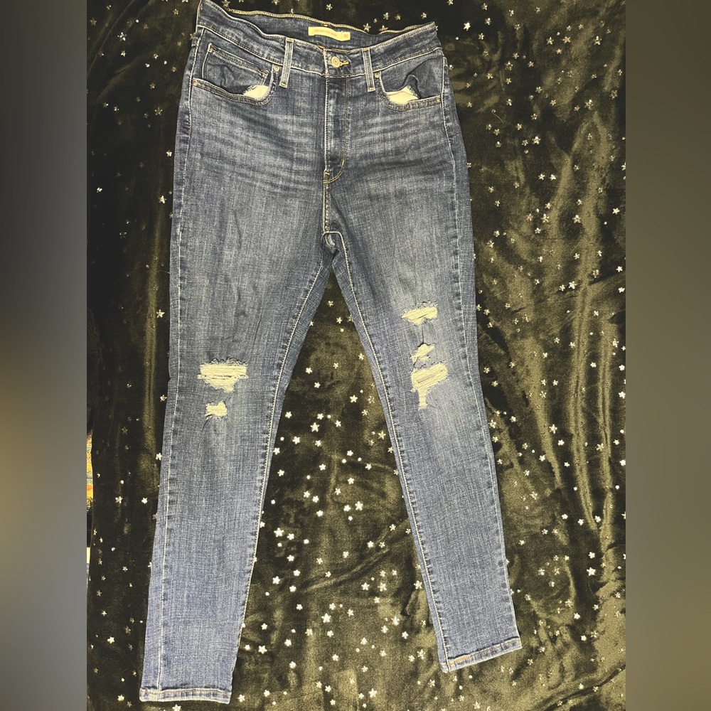 Levi's 721 High Rise Skinny Slimming Jeans Distressed Women’s Size 30”
